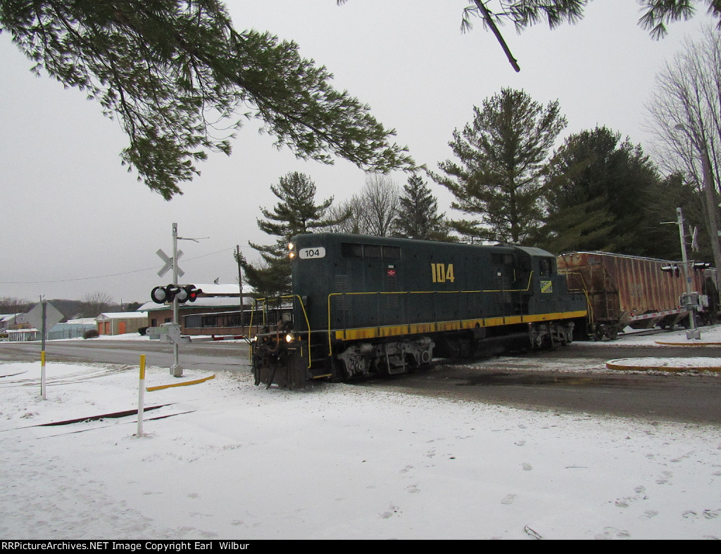 Ohio South Central Railroad (OSCR) 104